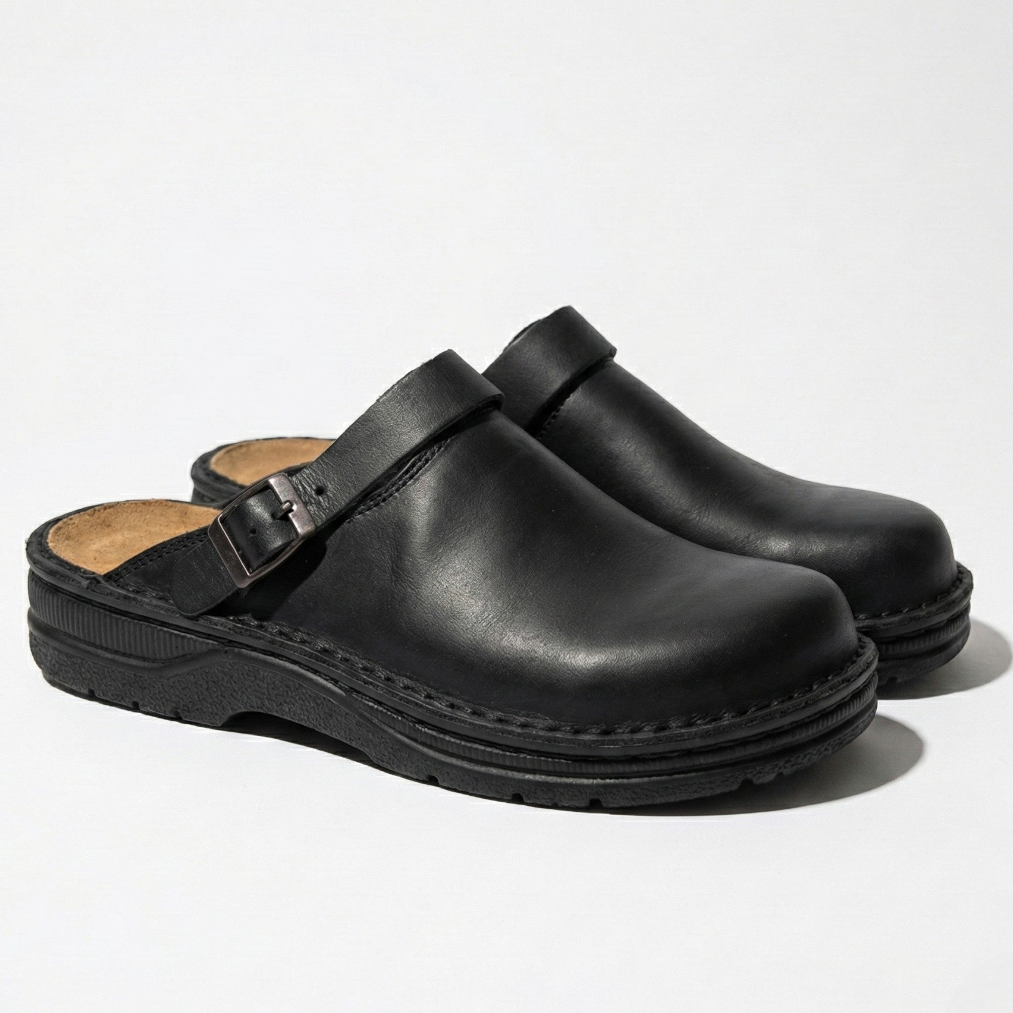 Benjamin – Elegant Orthopaedic Leather Clogs – Slip - Resistant, Padded Sole - Shoes - Coffee - Jones & Smith