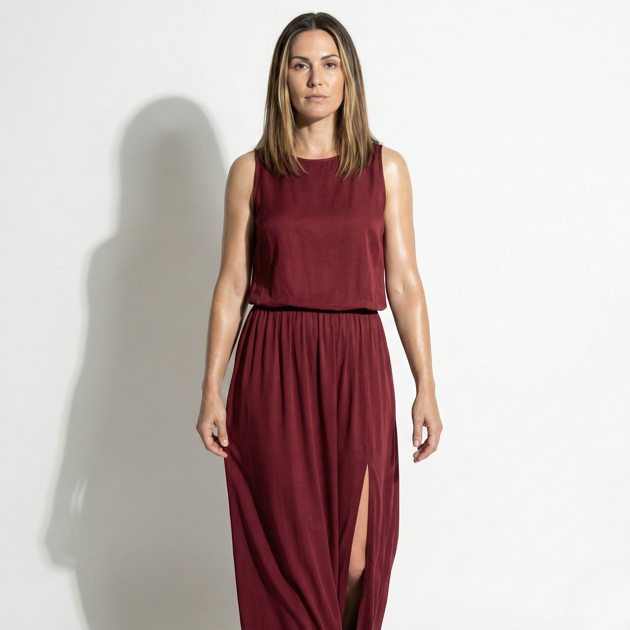 Eleanor - Women’s Sleeveless Maxi Dress with Flattered Waistline - Women Dress - Red - Jones & Smith