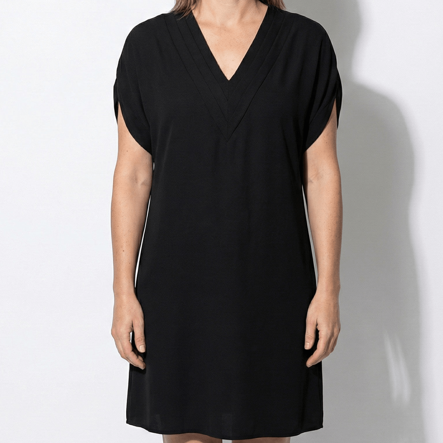Emma - Women’s V Neck Dress with Relaxed Fit and Short Sleeves - Dress - Black - Jones & Smith