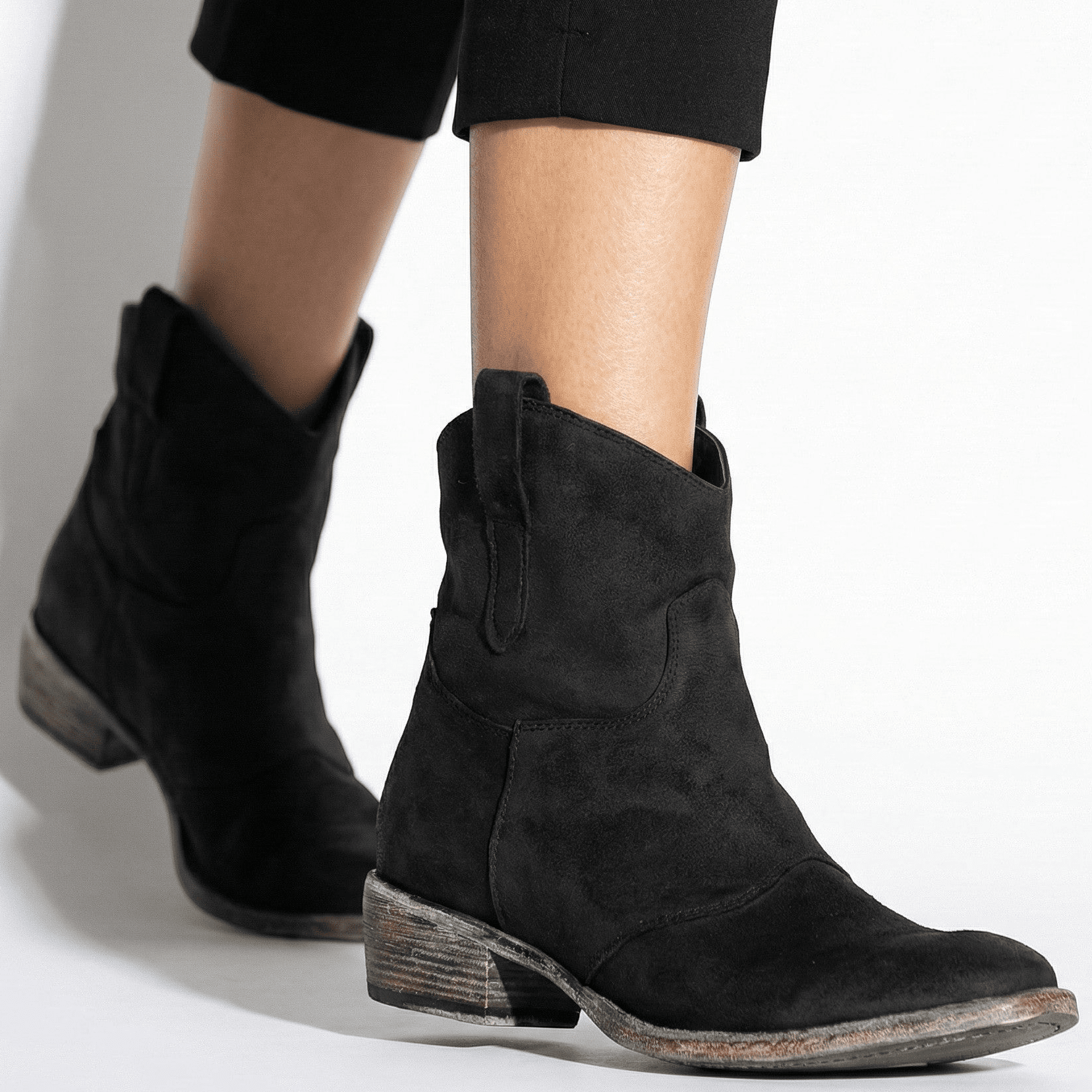 Grace - Women's Ankle Boots with Pointed Toe - Shoes - Black - Jones & Smith