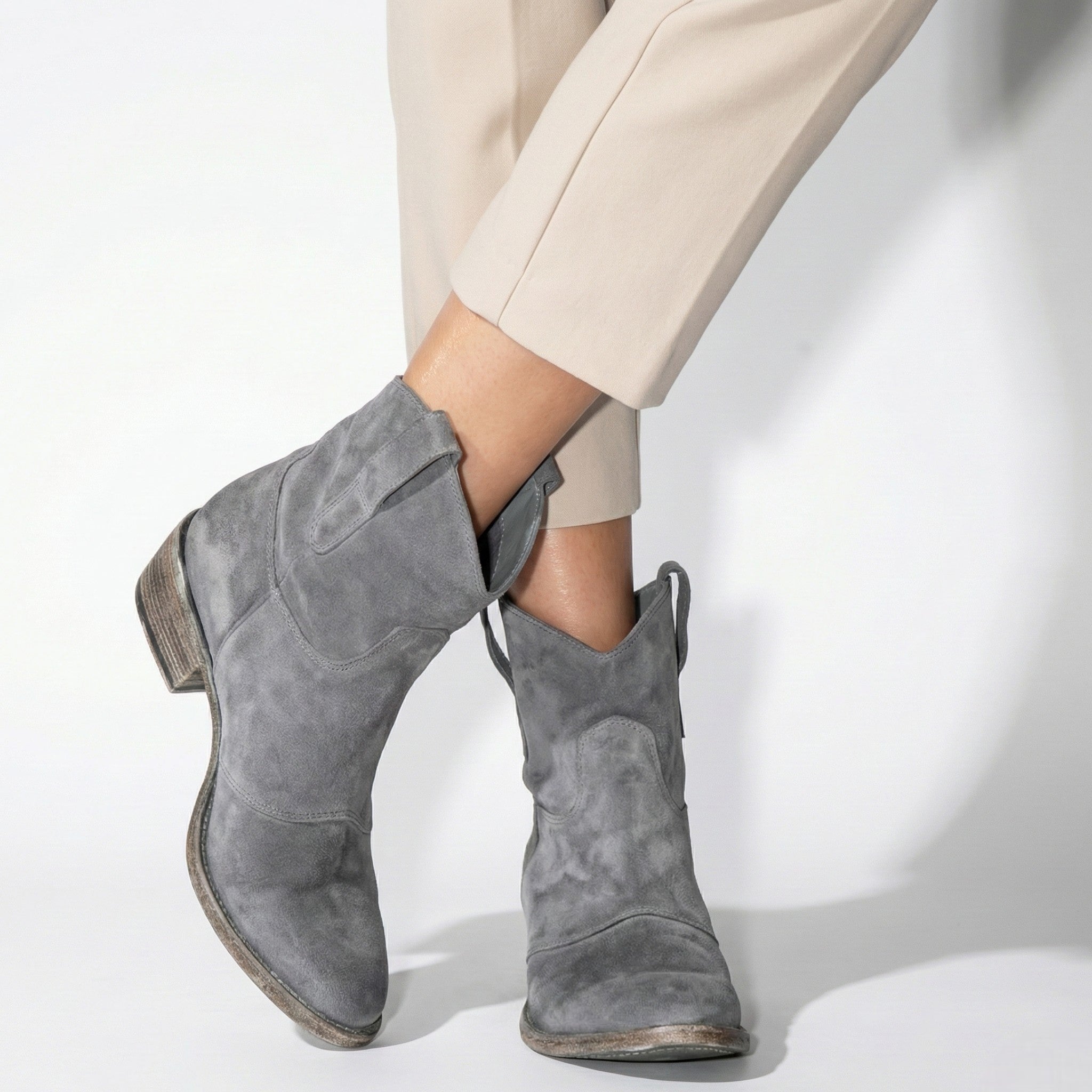 Grace - Women's Ankle Boots with Pointed Toe - Shoes - Grey - Jones & Smith