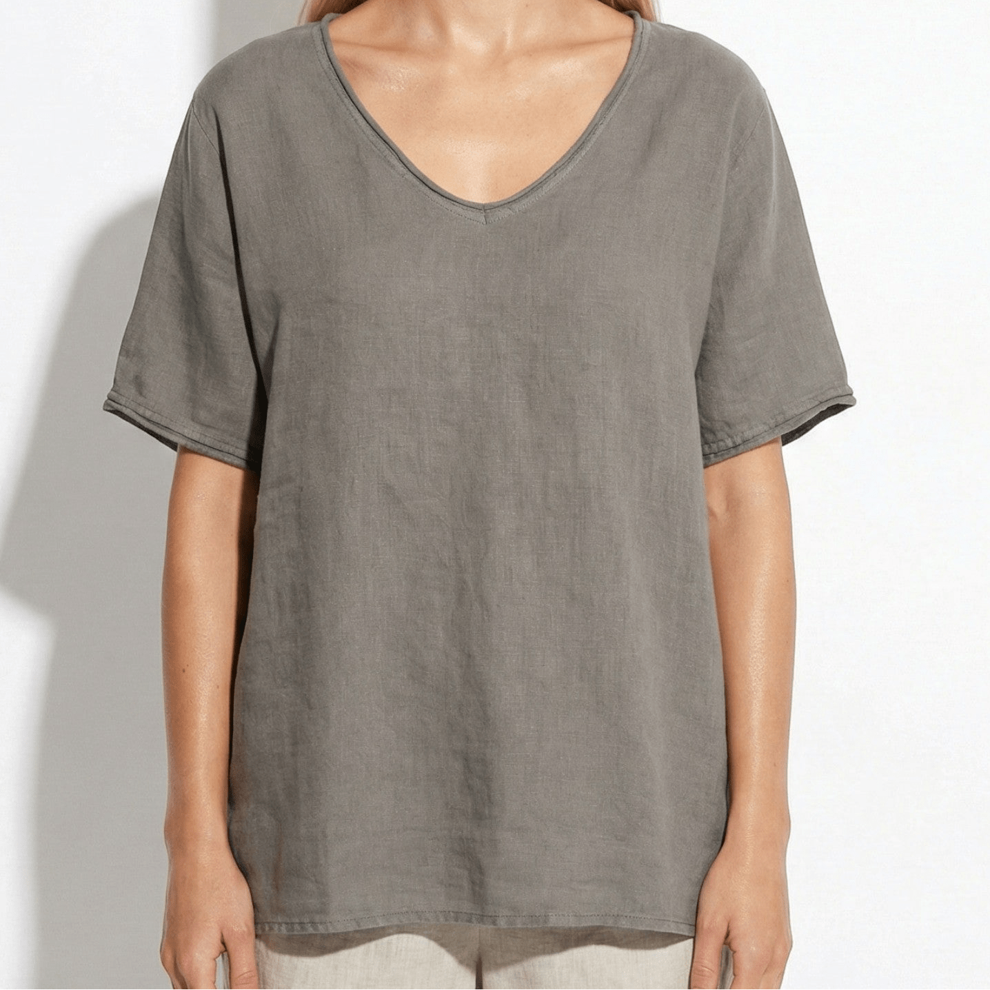 Jane - Women's Relaxed Short Sleeved V - Neck Blouse - Blouses - Dark Grey - Jones & Smith