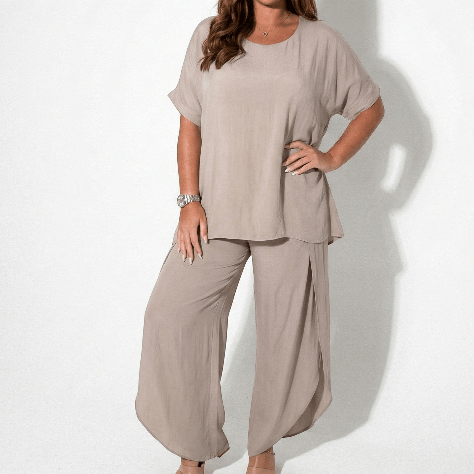 Josephine - Women's Oversized Two - Piece Set with Wide - Leg Trousers - Set - Beige - Jones & Smith