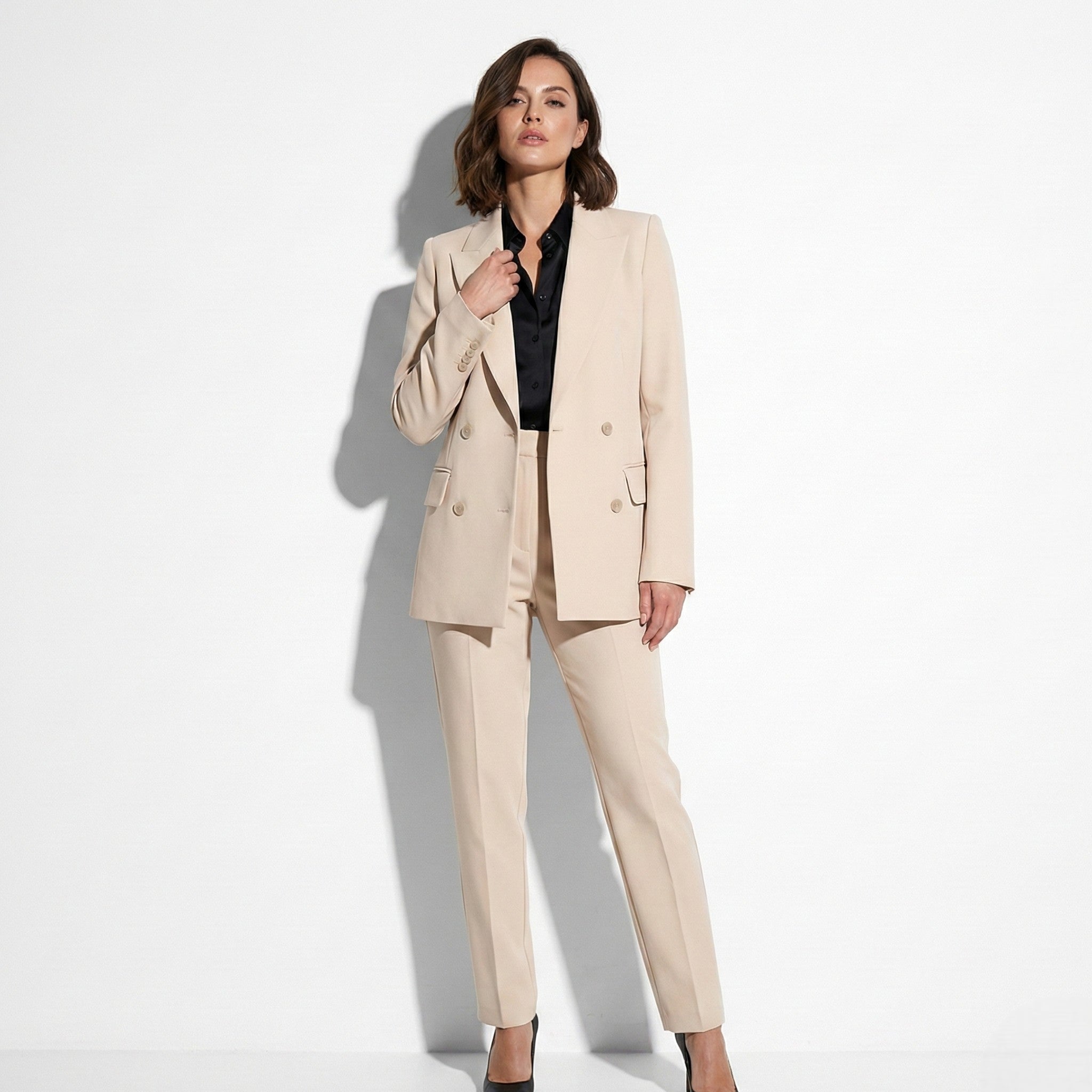 Phoebe – Women’s Tailored Blazer & Slim Trouser - Sets - Apricot - Jones & Smith
