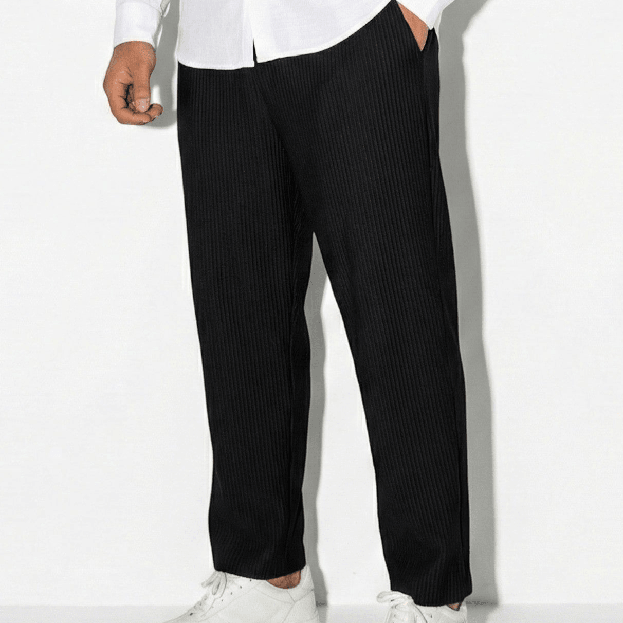 Arthur - Men's Relaxed Fit Pleated Trousers with Elastic Waist - Trouser - Black - Jones & Smith