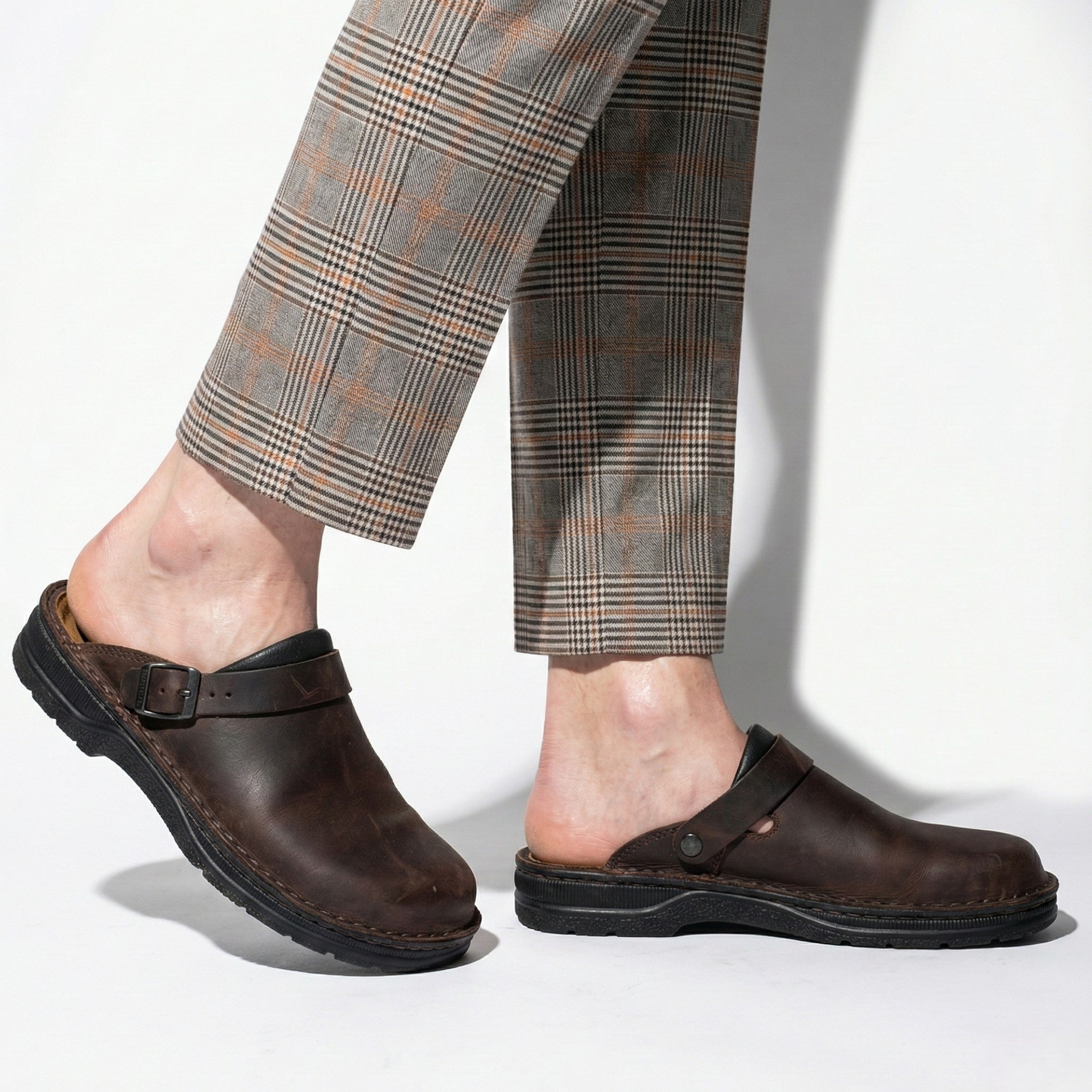 Benjamin – Elegant Orthopaedic Leather Clogs – Slip - Resistant, Padded Sole - Shoes - Coffee - Jones & Smith