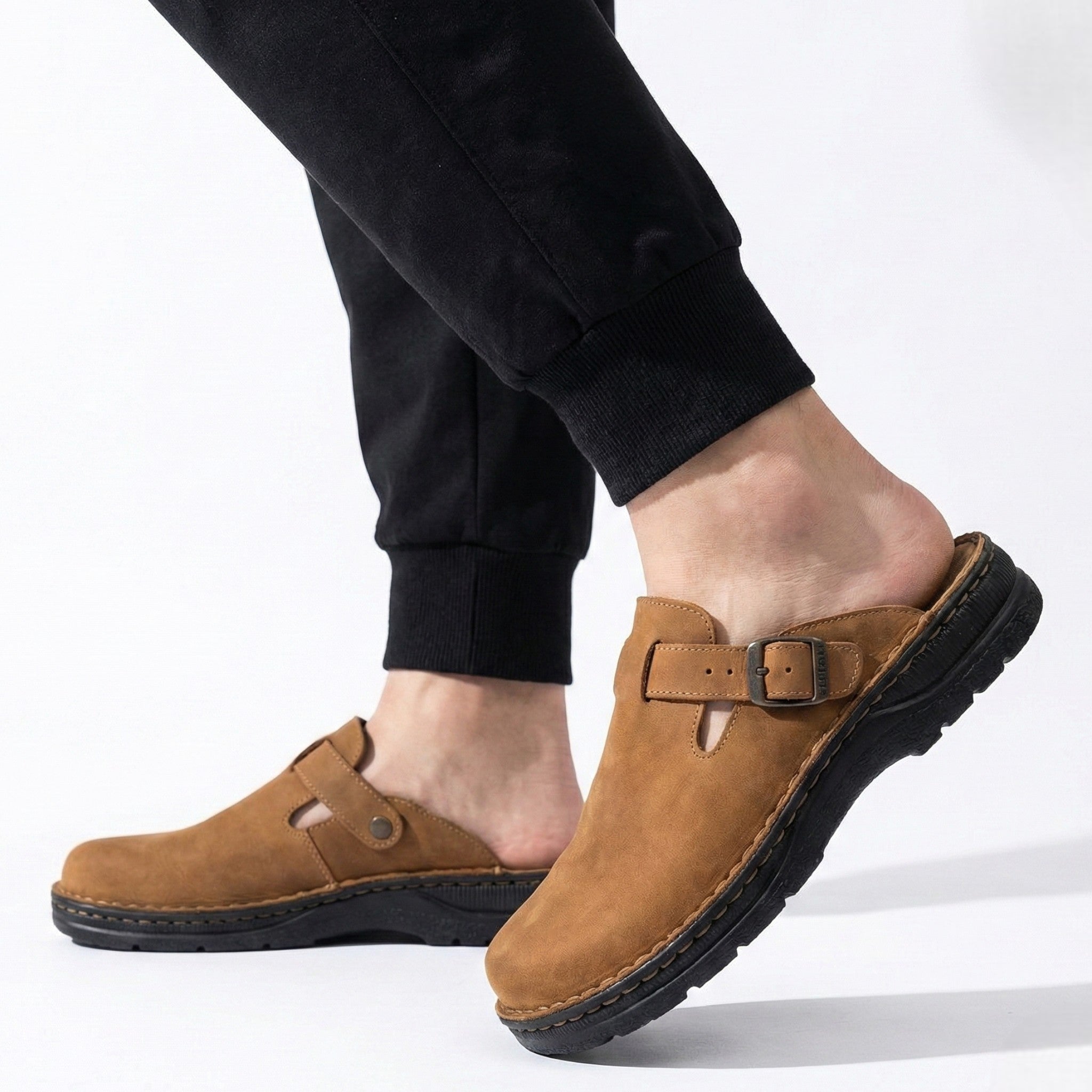 Benjamin – Elegant Orthopaedic Leather Clogs – Slip - Resistant, Padded Sole - Shoes - Brown - Jones & Smith