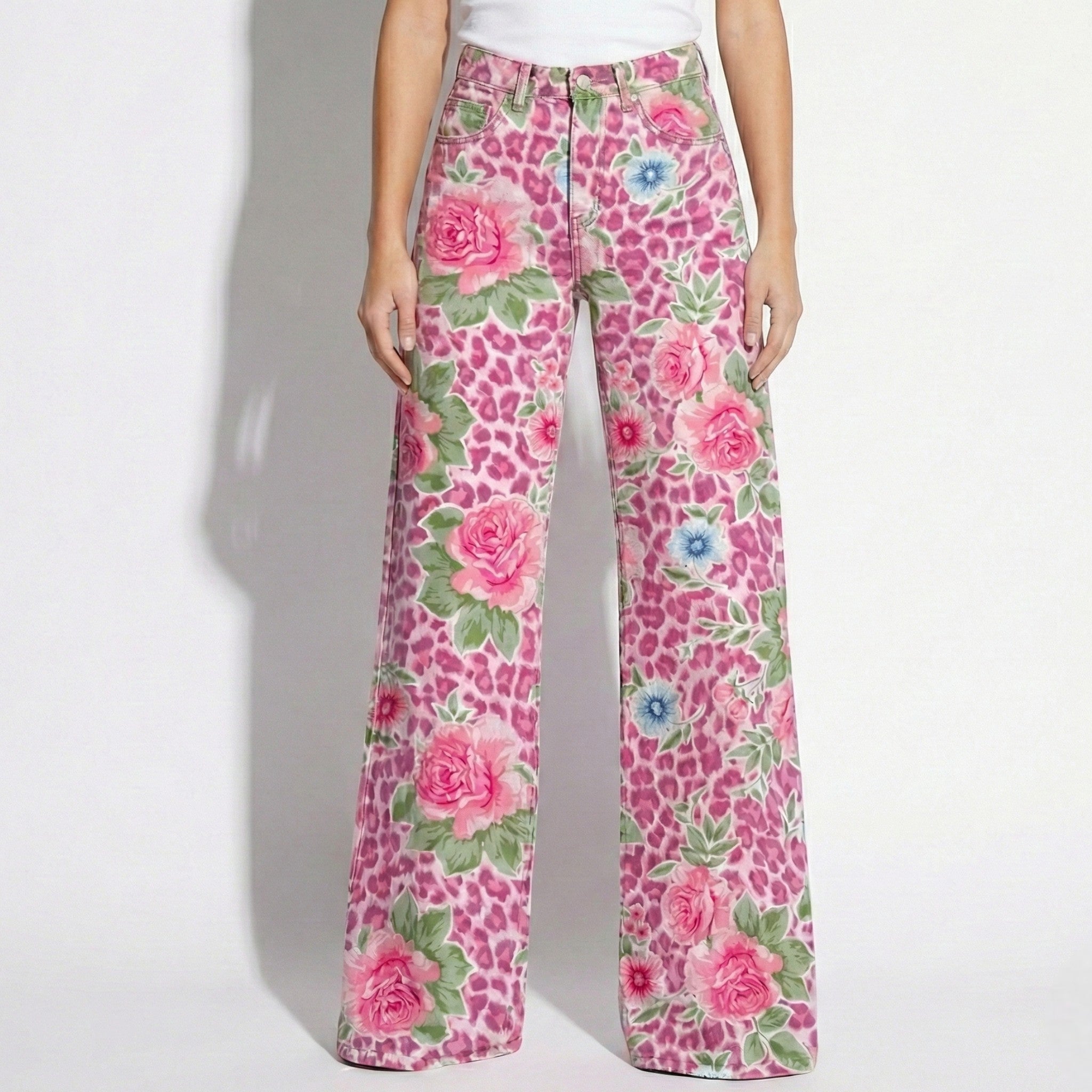 Daisy - Women's Baggy Jeans with Floral Pattern - Pants - Pink Floral - Jones & Smith