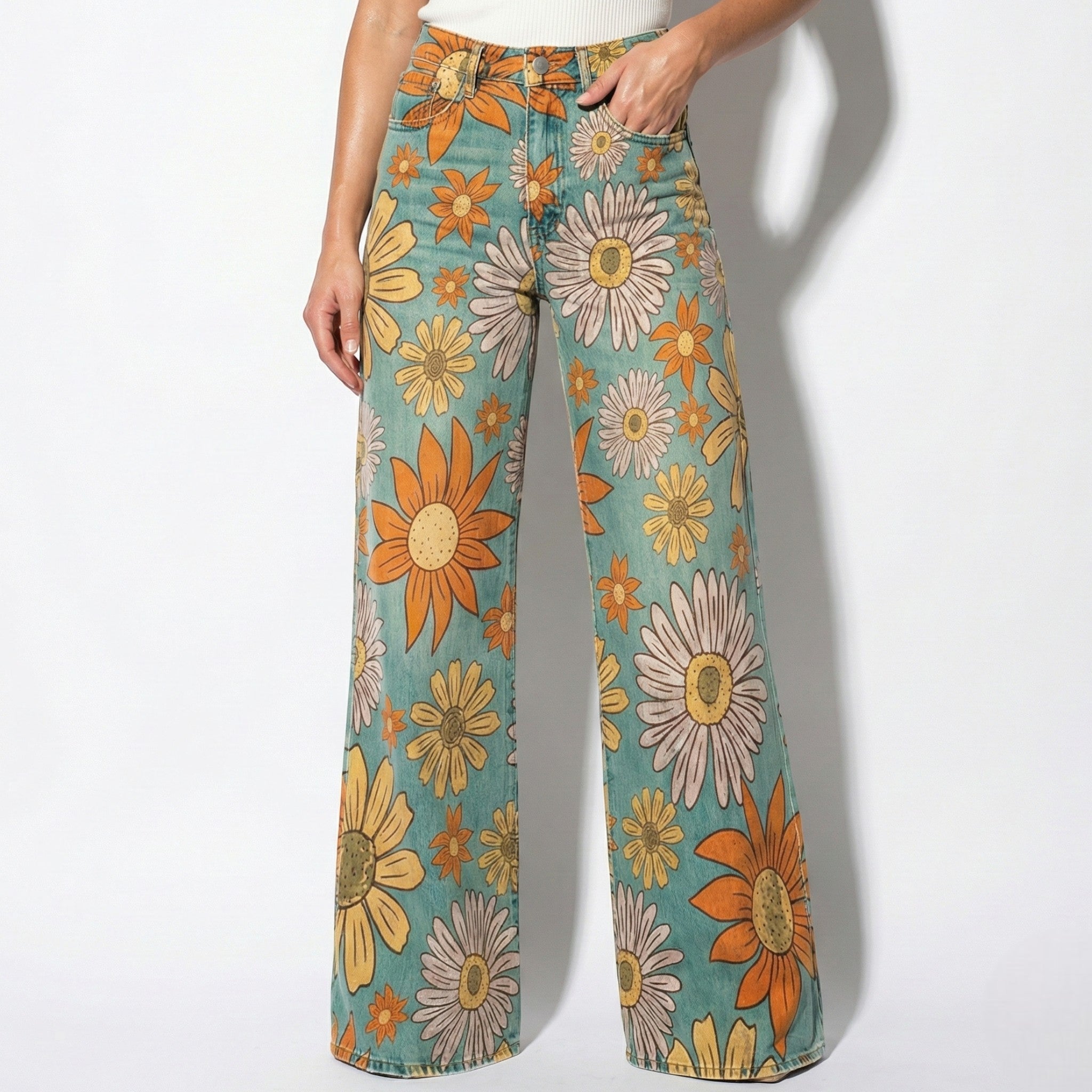 Daisy - Women's Baggy Jeans with Floral Pattern - Pants - Blossom - Jones & Smith