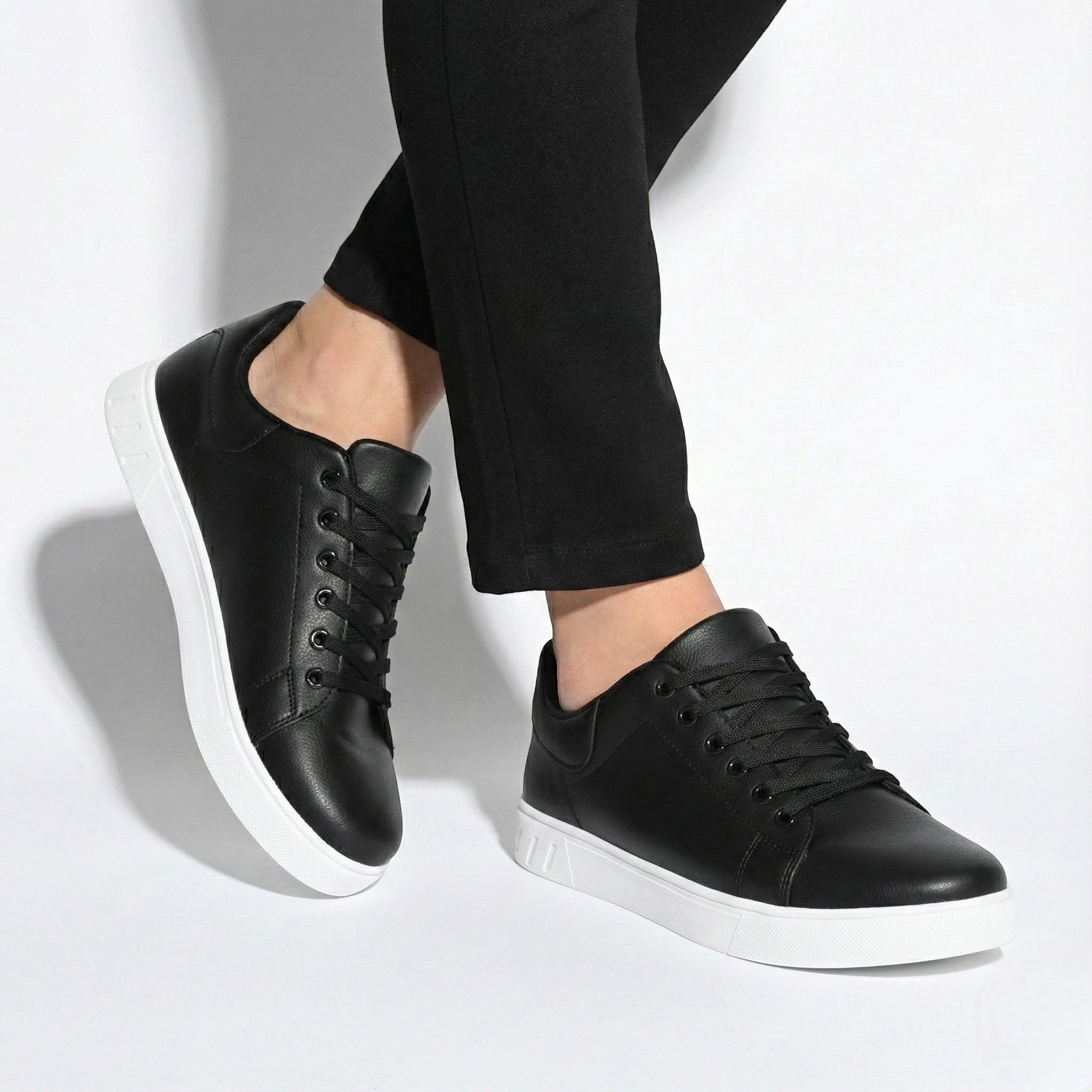 Edward - Men's Leather Low - Top Sneakers - Shoes - Black - Jones & Smith