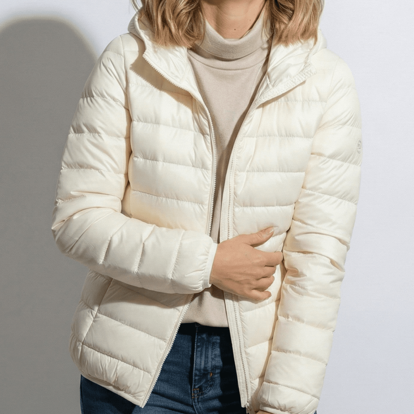 Eleanor - Women's Warm Hooded Puffer Jacket - Outerwear - Beige - Jones & Smith