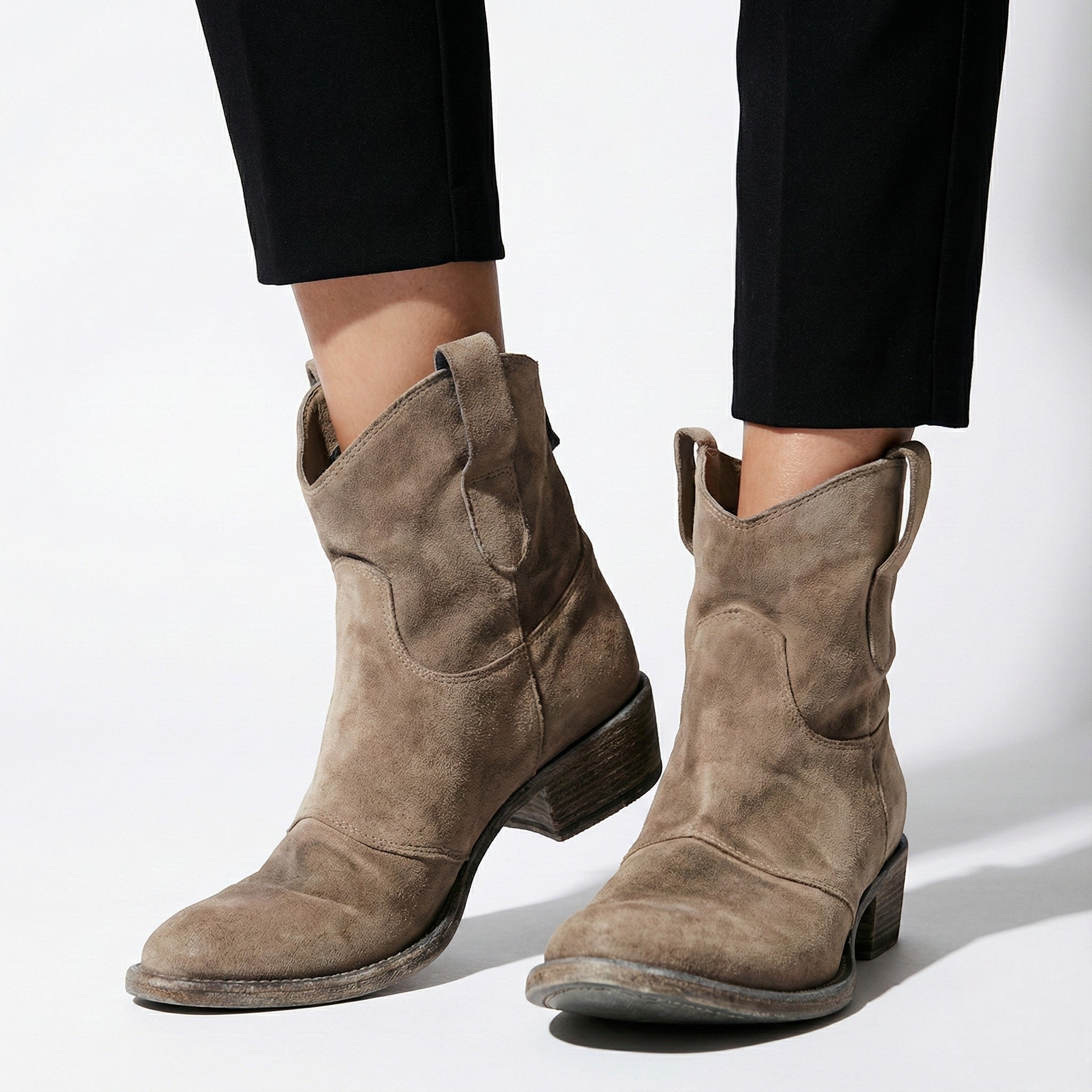 Grace - Women's Ankle Boots with Pointed Toe - Shoes - Brown - Jones & Smith