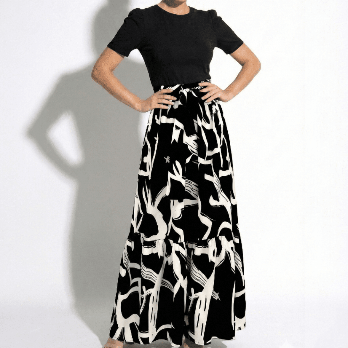 Hannah - Women's Bold Floral Print Maxi Dress - Dress - Monochrome Abstract Black - Jones & Smith