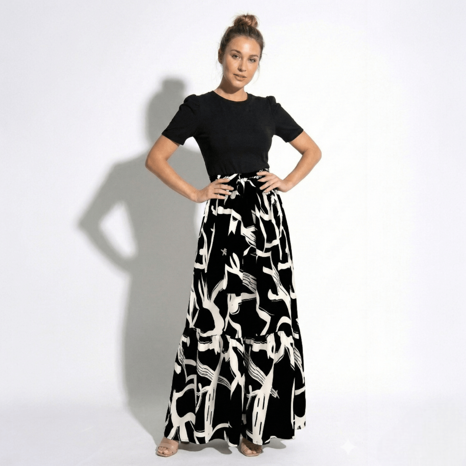 Hannah - Women's Bold Floral Print Maxi Dress - Dress - Monochrome Abstract Black - Jones & Smith