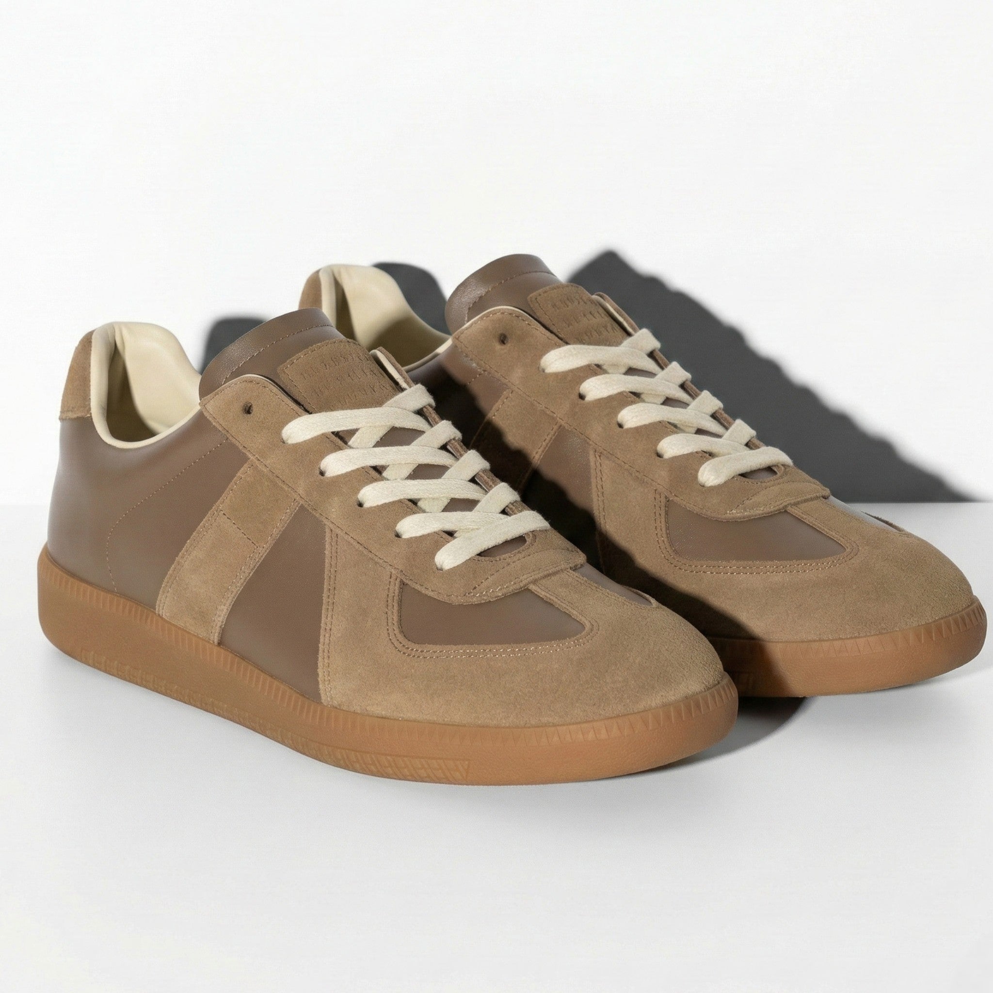 Simon – Retro Casual Shoes with Thick Soles - Sneakers - Brown - Jones & Smith
